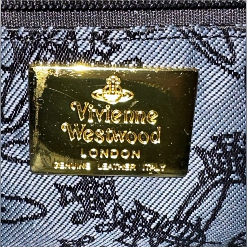 Vivienne Westwood - Picture 3 of 16